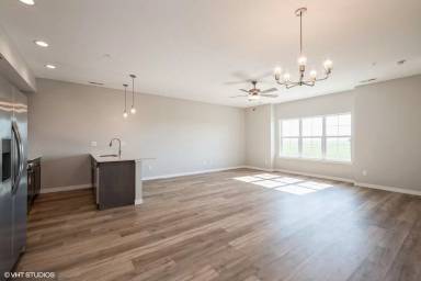 Main picture of 2775 Rookwood Ln