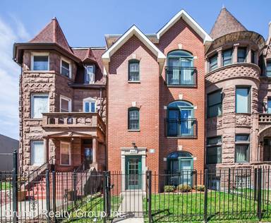 Main picture of 4342 S King Dr