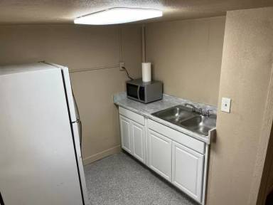 Main picture of 2600 Lake Ave