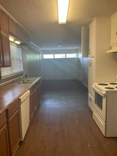 Main picture of 214 E Quitman Ave