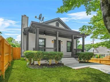 Main picture of 556 Paines Ave NW