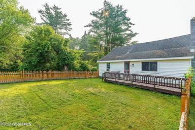 Main picture of 100 Welsh Ln