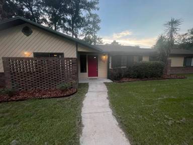 Main picture of 3810 NW 28th Ter