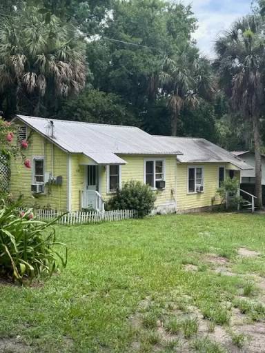 Main picture of 909 Lilly St