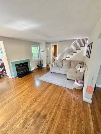 Main picture of 42 S Park Dr