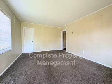 Main picture of 1315 46th Way N