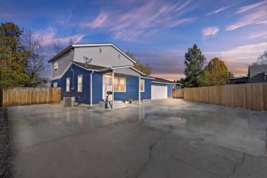 Main picture of 3718 W Custer Dr