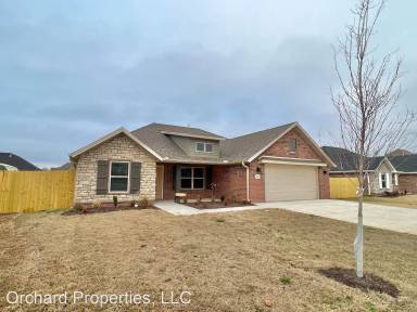 Main picture of 1152 Giulia Ave