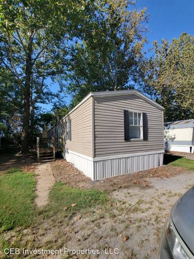 Main picture of 102 Dorothy Ln