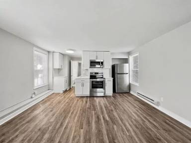 Main picture of 327 Meetinghouse Ln