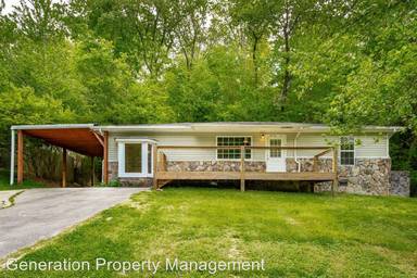 Main picture of 424 Lullwater Rd