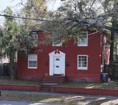 Main picture of 1715 Perry St
