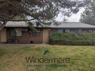 Main picture of 1036 SW Puff Ln