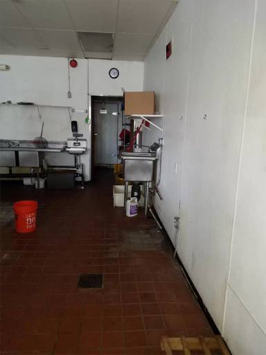 Main picture of 500 W Lehigh Ave