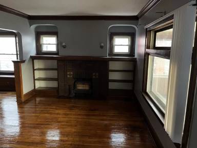 Main picture of 4004 E 147th St