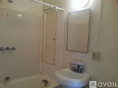 Main picture of 443 S Catalina St