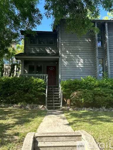 Main picture of 3136 Village West Dr