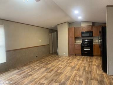 Main picture of 1909 S Anna St