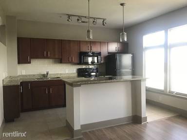 Main picture of 30 W Grant St