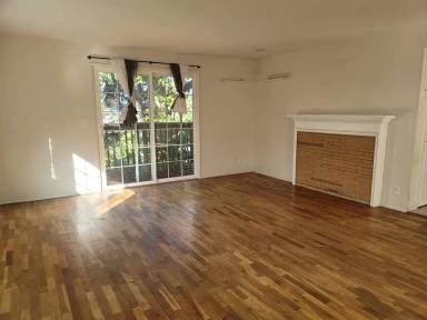 Main picture of 695 W 31st Ave