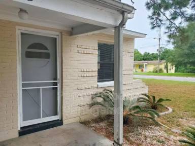 Main picture of 102 Ellis Dr