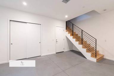 Main picture of 3726 1/2 Vinton Ave