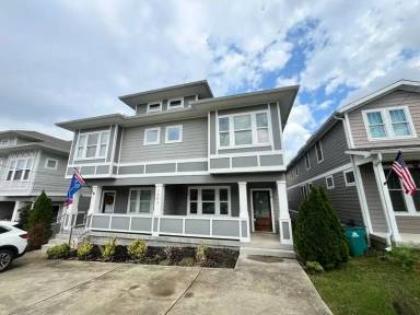 Main picture of 1003 Spain Ave