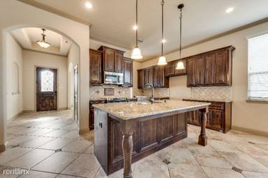 Main picture of 113 Manor Ln