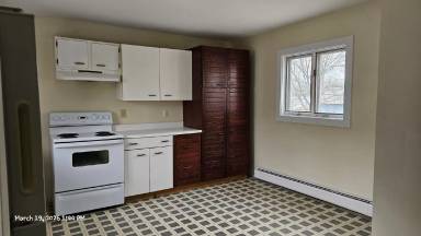 Main picture of 29 Railroad Street / Johnson