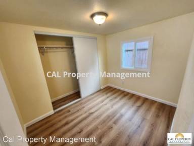 Main picture of 2034 N Main St