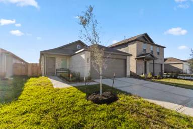Main picture of 21015 Newberry Grove Ln