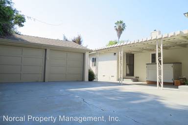Main picture of 223 N 3rd St