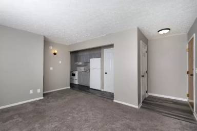 Main picture of 4600 Winston Ave