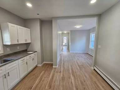 Main picture of 206 Lawrence St