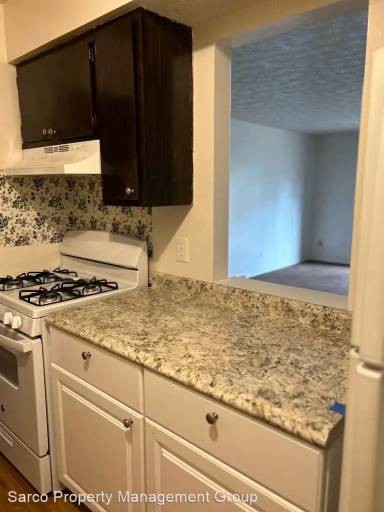 Main picture of 111 Lemans Dr