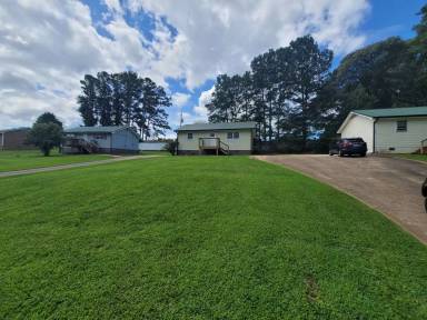 Main picture of 351 Browns Rd