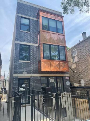 Main picture of 1923 W 21st St