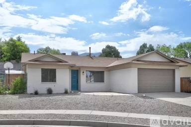 Main picture of 1620 Pablo Ct NE