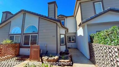 Main picture of 1555 Orange Ave