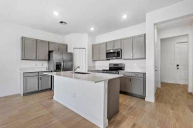 Main picture of 4159 Lagoon Shore Dr
