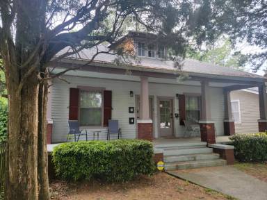 Main picture of 116 Broad St