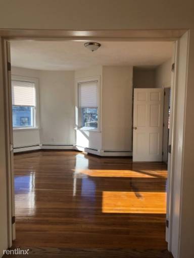 Main picture of 487 Hope St