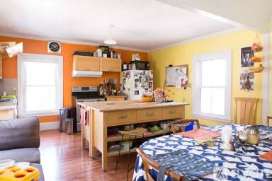 Main picture of 23 Ellsworth St