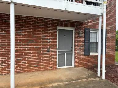 Main picture of 105 Hillrose Ln