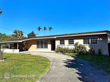 Main picture of 5231 SW 104th Ave