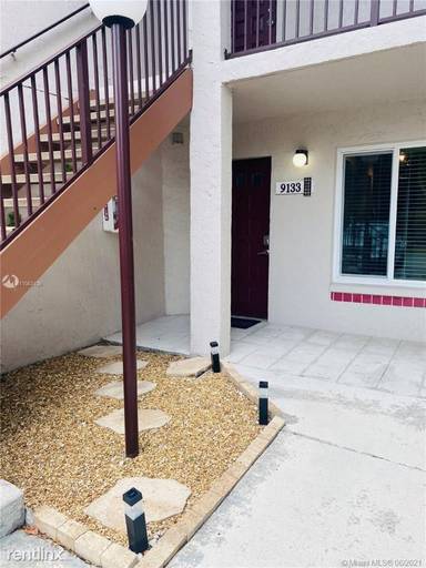 Main picture of 9133 SW 138th Pl