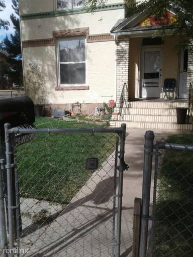 Main picture of 825 W 12th St