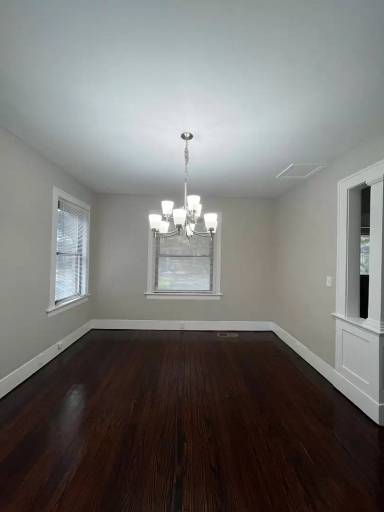 Main picture of 611 E 37th St