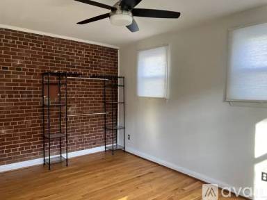 Main picture of 3047 O St SE
