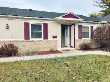 Main picture of 6055 Lewis Ave